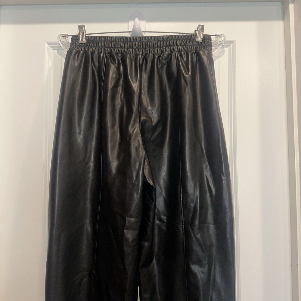New Abercrombie and Fitch Size Medium Vegan Leather Womens Pants Black Straight - Picture 6 of 9